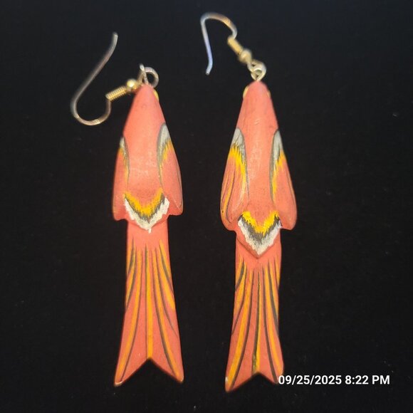 Parrot Earrings 80s Vintage Painted Wooden Boho Tropical Bird Dangle Jewelry - Picture 2 of 7